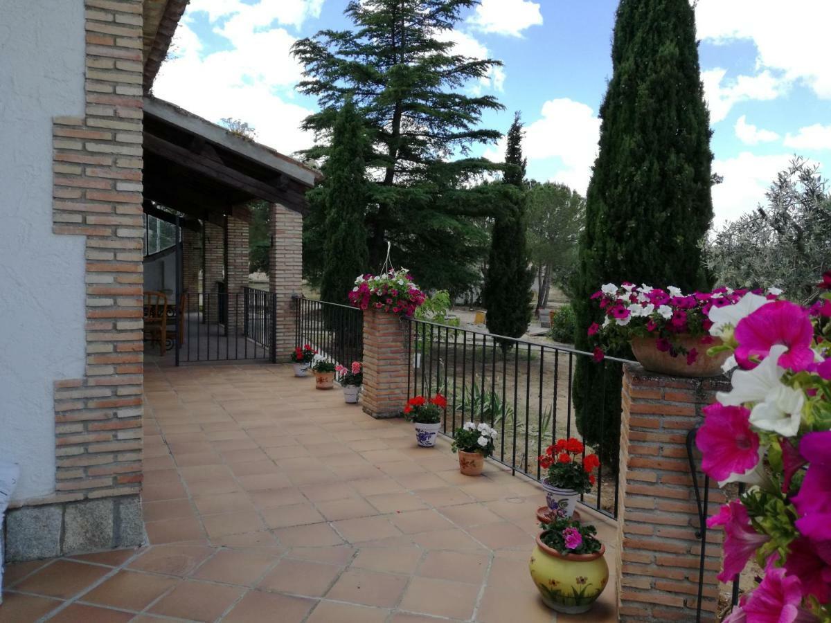 Casa Rural La Amistad Burguillos de Toledo Exterior photo