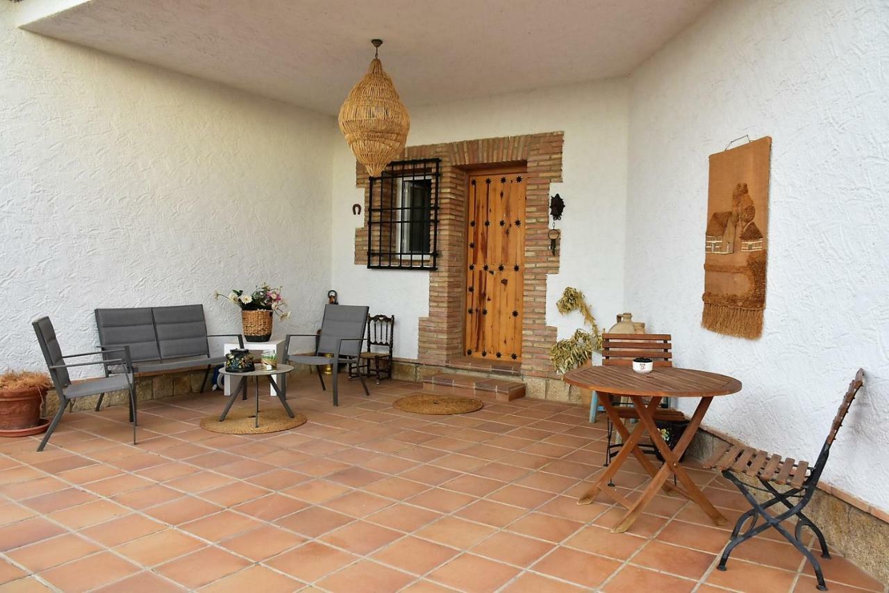 Casa Rural La Amistad Burguillos de Toledo Exterior photo